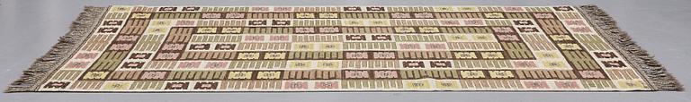 Märta Måås-Fjetterström, MATTO, "Nyponblomman", flat weave, ca 308 x 198 cm, signed AB MMF.