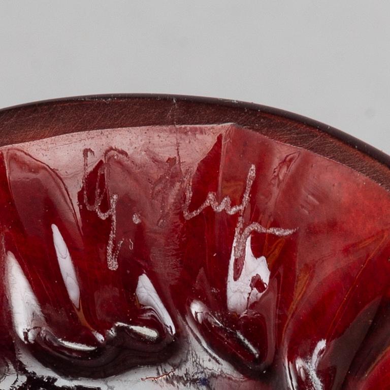 Five champagne glasses/glasses by Gunilla Kihlgren.