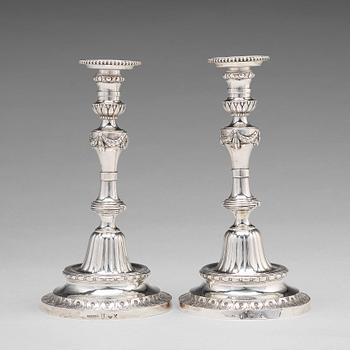 198. A pair of 18th century silver candlesticks, mark of Pehr Zethelius, Stockholm 1780.