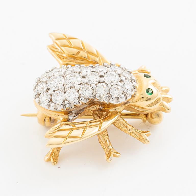 Brosch, i form av bi, Mary Kay, 18K guld med briljantslipade diamanter.