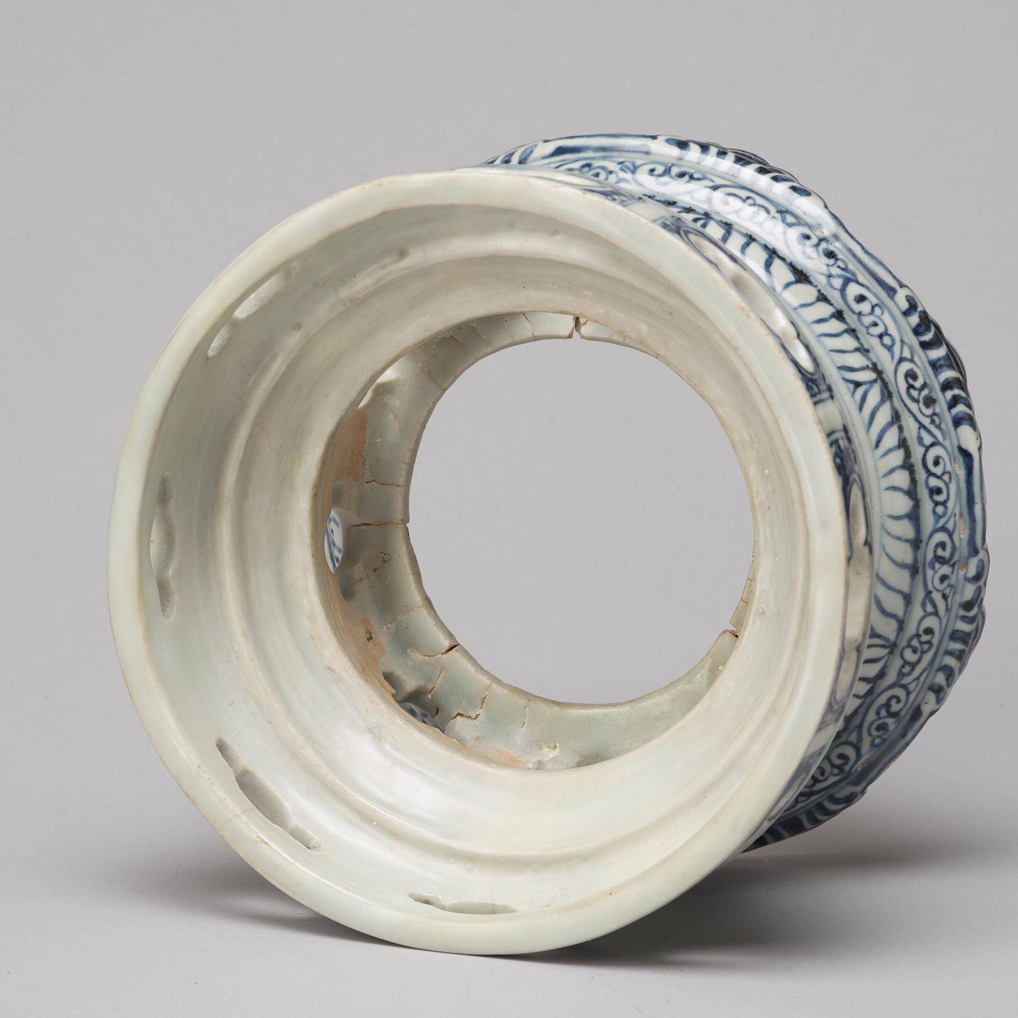 STÄLL, porslin. Thailand, 16/1700-tal.