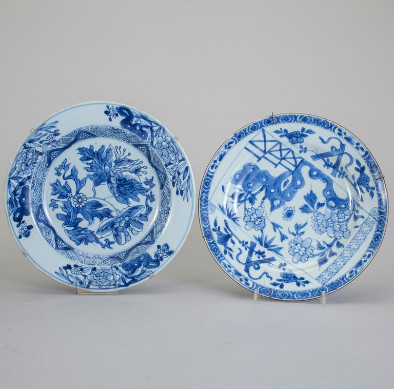 TALLRIKAR, 4 st, porslin. Qianlong (1736-1795).