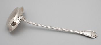 SOPPSLEV, silver, Göteborg 1870. Vikt ca 267 g.