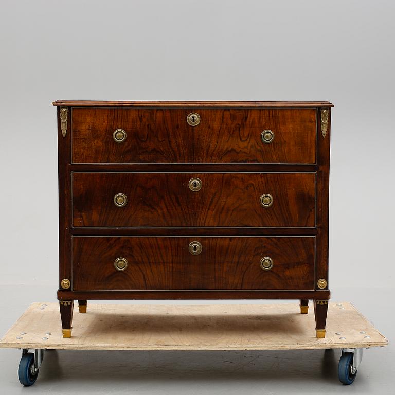 BYRÅ, gustaviansk stil, 1800-tal.