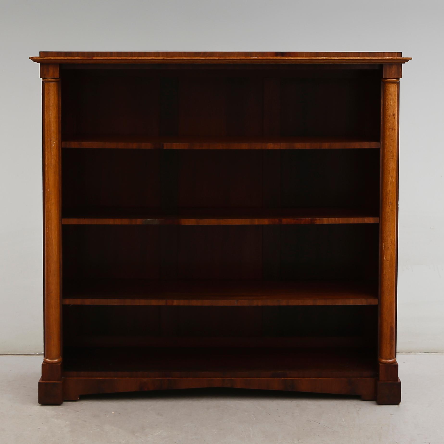 BOKHYLLA, tidigt 1900-tal.