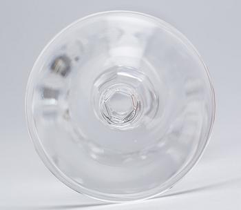 GLASSERVIS, 82 delar, glas, "Karolina", Gunnar Cyrén för Orrefors. 1900-talets andra hälft.