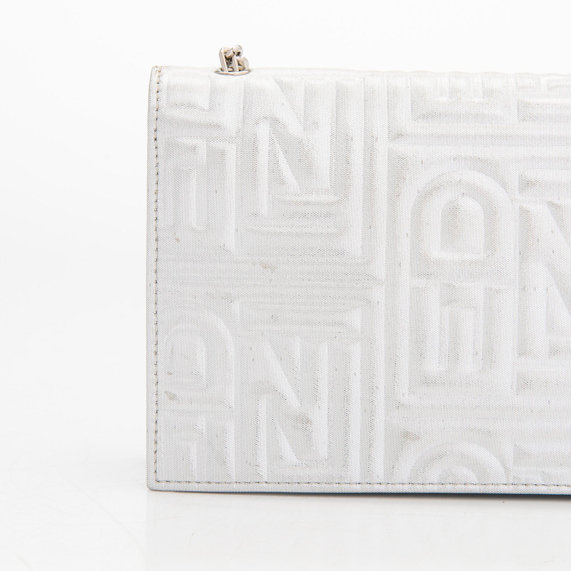 Fendi, A 'wallet on chain', bag.