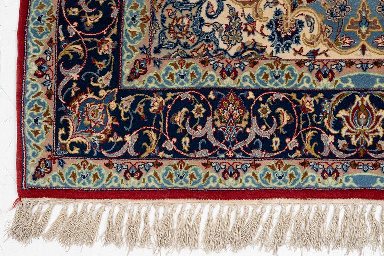 Carpet, Old Isfahan, approx. 150 x 103 cm.