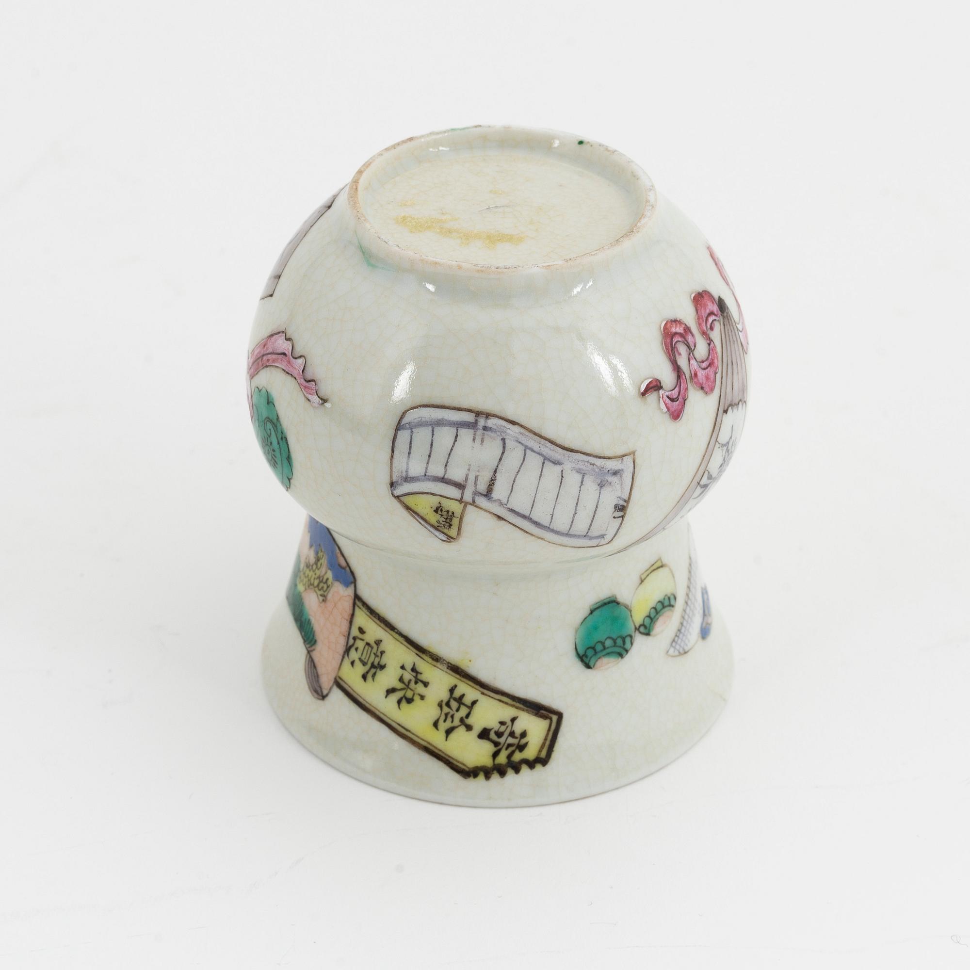 Kopp, "Zhadou", porslin, Kina, 1900-tal.