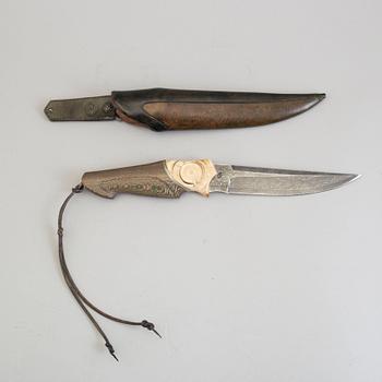 A contemporary knife by Andrzej Rybak.