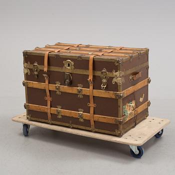 An early 20th century steamer trunk.