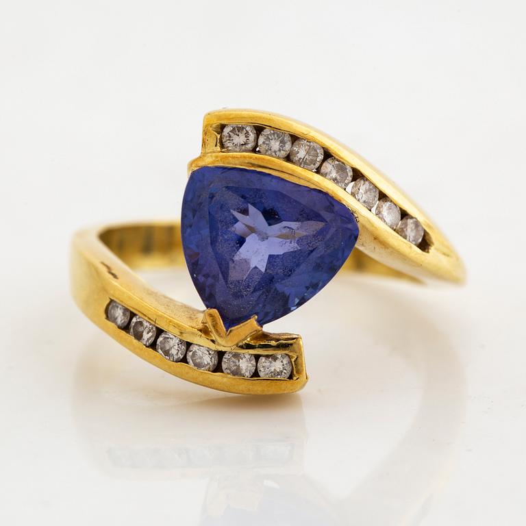 Tanzanite and brilliant cut diamond ring.