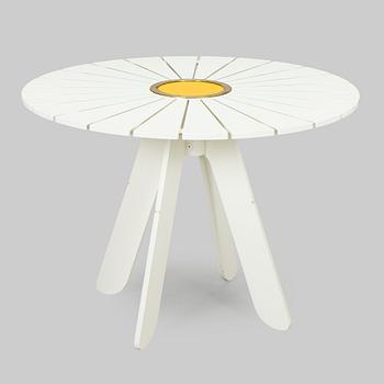 Alvar & Aino Aalto, trädgårdsmöblemang, 5 delar, "Aurinko"-serien, Artek 2000-tal.
