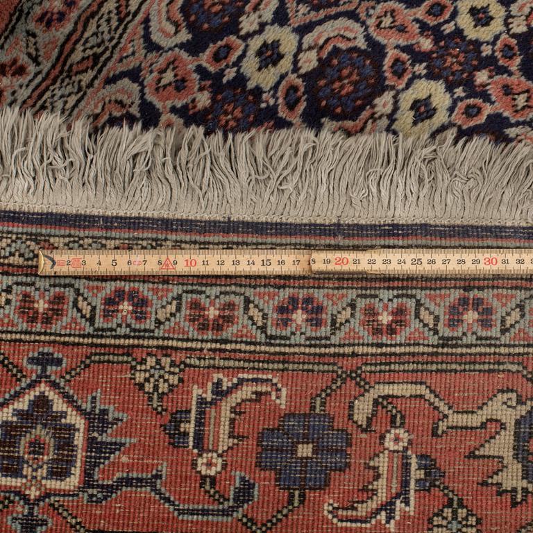 CARPET, old, Ardabil, circa 301 x 225 cm.