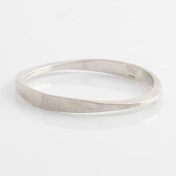 Tone Vigeland, bangle, sterling silver, Norway.