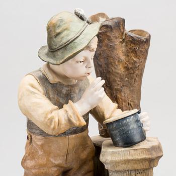 A JOHANN MARESCH FACTORY FIGURINE BY AUGUST OTTO AUSTRIA.