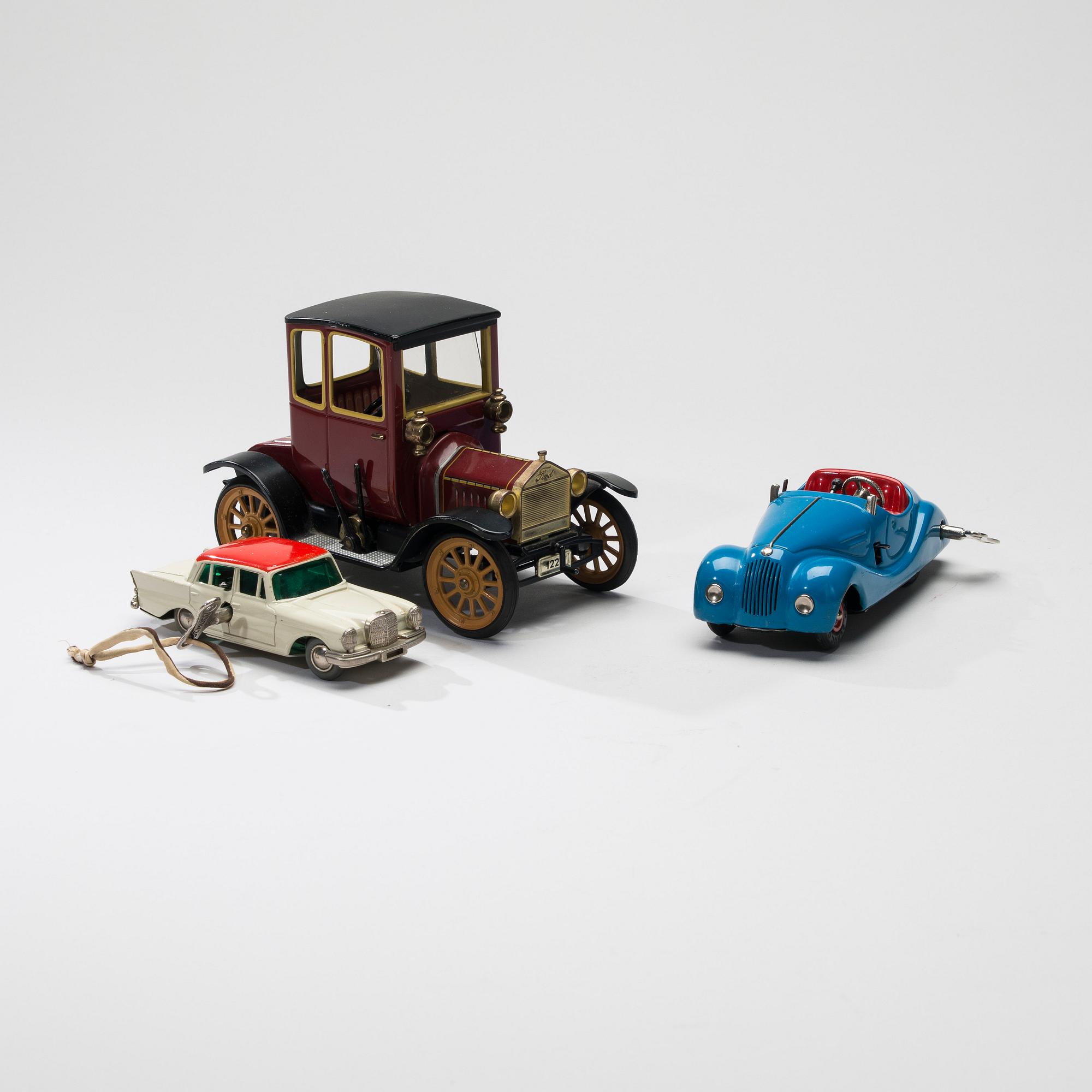 LEKSAKSBILAR, 3 st, Schuco, Tyskland. 1950-tal/1960-talets början.