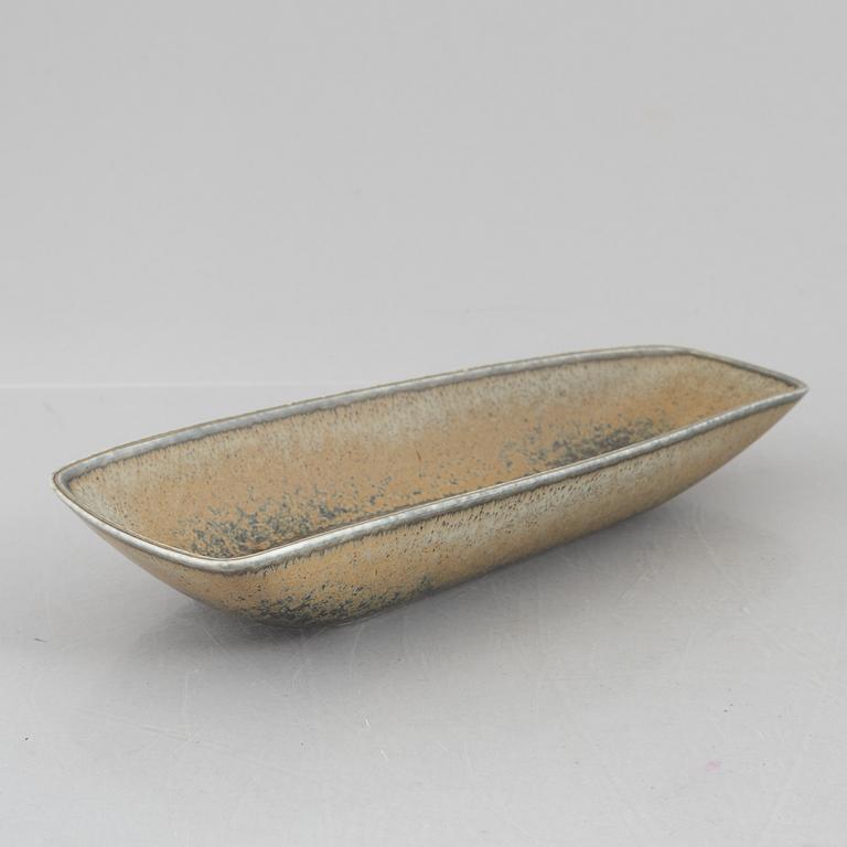 Gunnar Nylund, five pieces of stoneware, Rörstrand, Sweden.