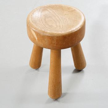 A stool by Ingvar Hildingsson, from the second half of the 20th century.