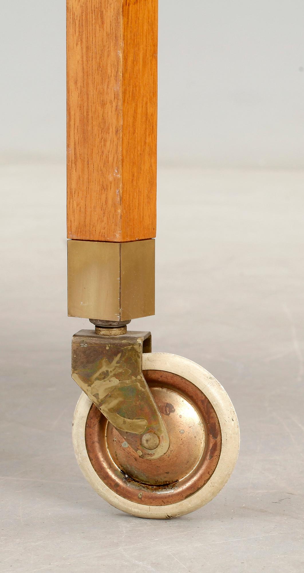 JOSEF FRANK, tevagn, Firma Svenskt Tenn, modell 470.