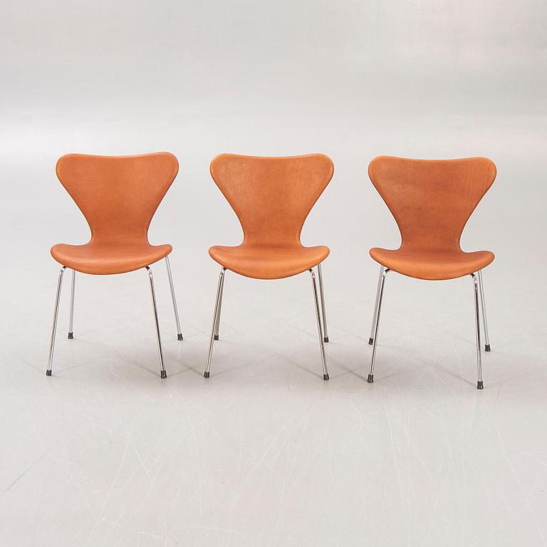 Arne Jacobsen, stolar, 6 st, "Sjuan", för Fritz Hansen, Danmark.