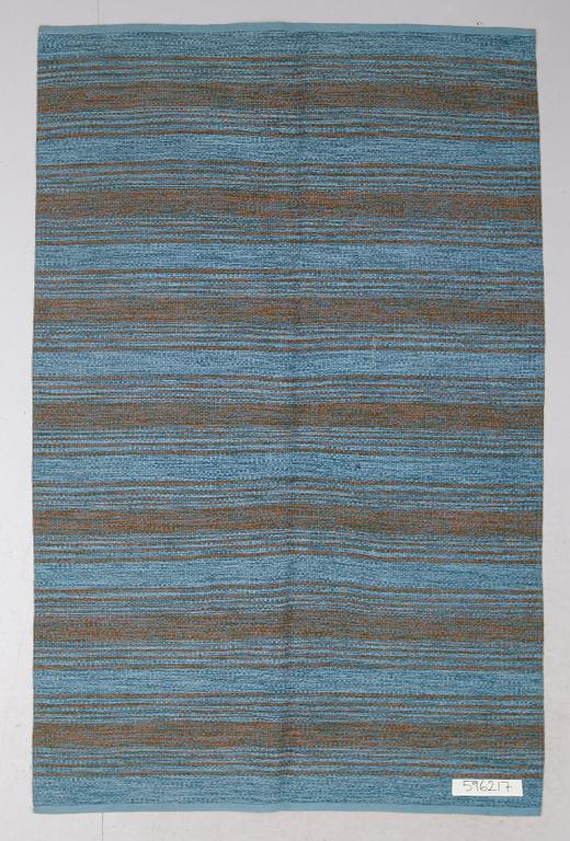 MATTA, rölakan. Ca 245 x 160 cm.