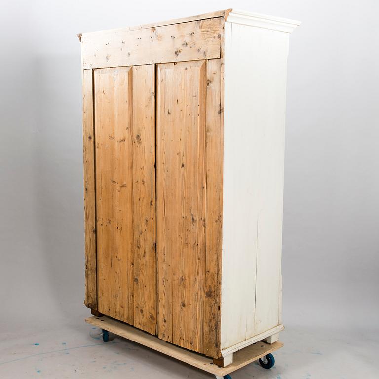 A 19th Century WARDROPE.