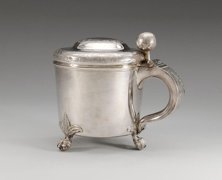 DRYCKESKANNA MED LOCK, silver. Pehr Alfred Weström, Uppsala 1856.