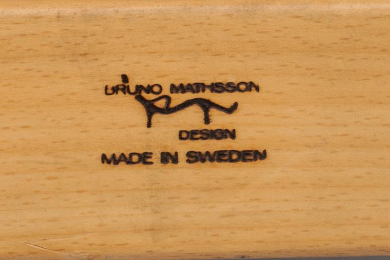 KARMSTOLAR, ett par, "Mina", Bruno Mathsson, Mathsson International.