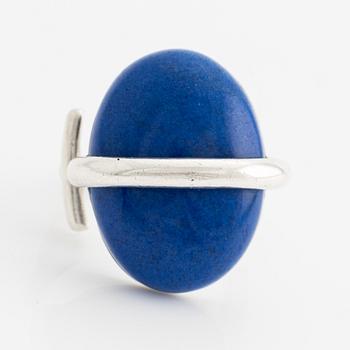 Ring, Brydolfs Snideri, Ekerö, silver med lapis lazuli.