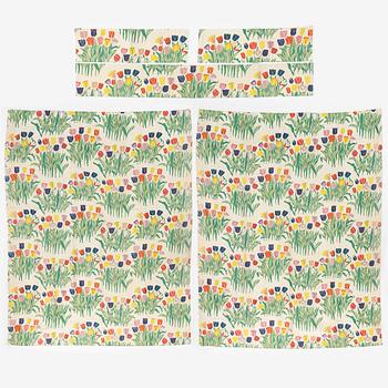 Josef Frank, gardiner, ett par, samt gardinkappor, 3 st, "Tulpan", Svenskt Tenn.