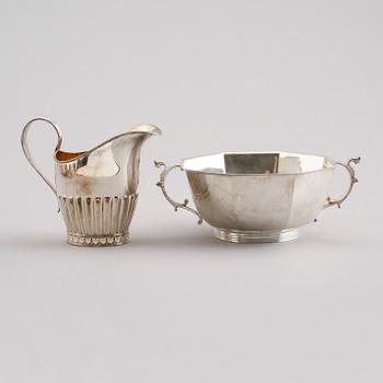 SKÅL OCH GRÄDDKANNA, silver, svenska stämplar, 1900-tal. Vikt ca 250 gram.