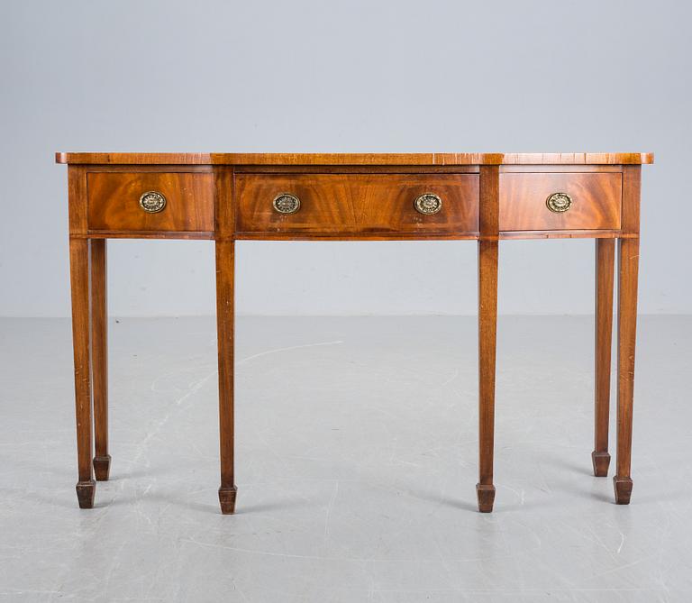 SIDEBOARD, England 1900-tal.