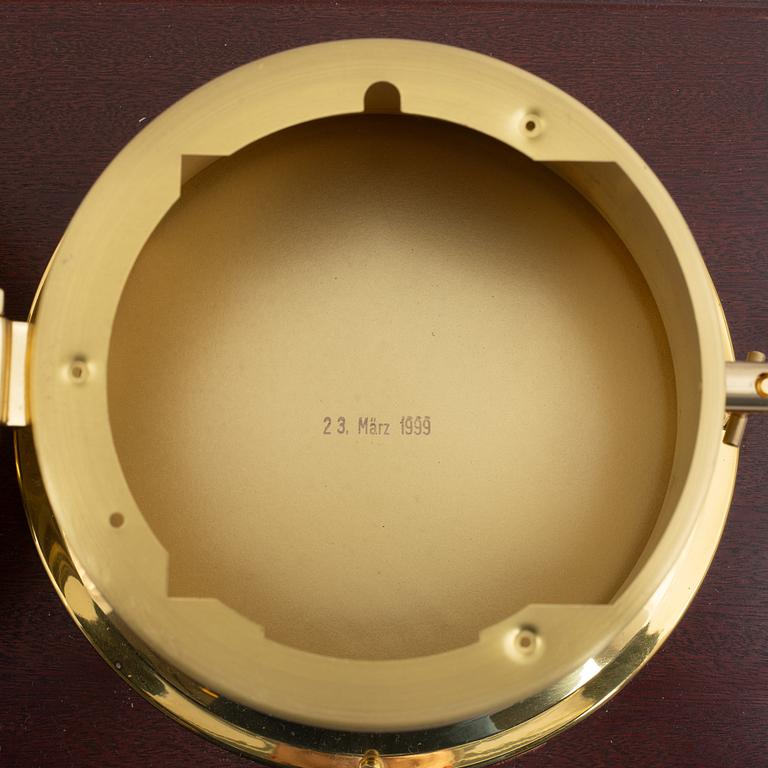 A barometer and a ship's clock, quartz, Shatz, second half of the 20th century.
