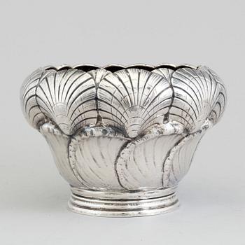 An Art Nouveau silver bowl, import marks Anders Nilsson, Lund 1916.