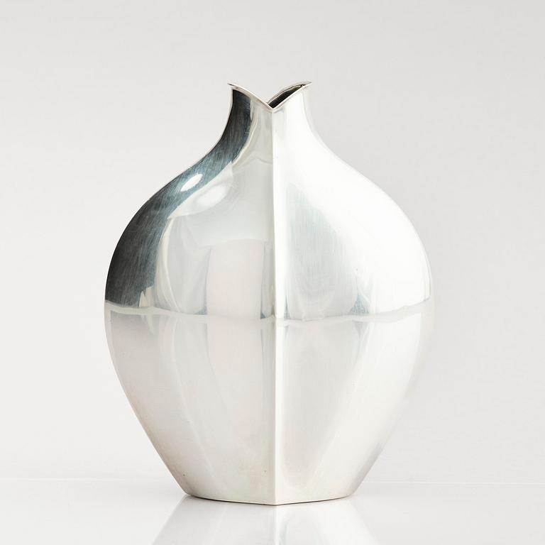 Tapio Wirkkala, a 'TW 42' silver vase, Kultakeskus, Hämeenlinna 1958.