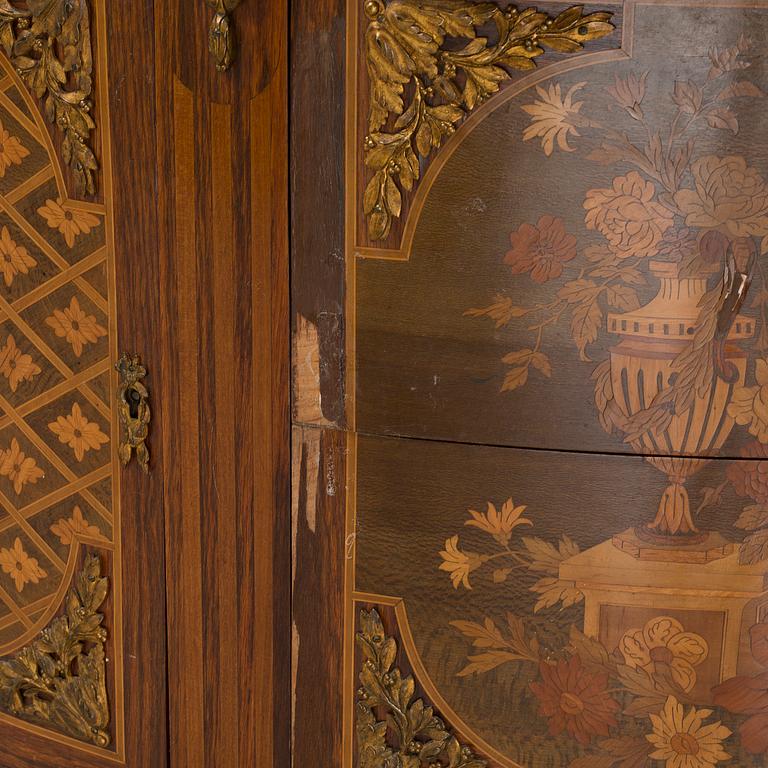 SKÄNK / SIDEBOARD, omkring år 1900.