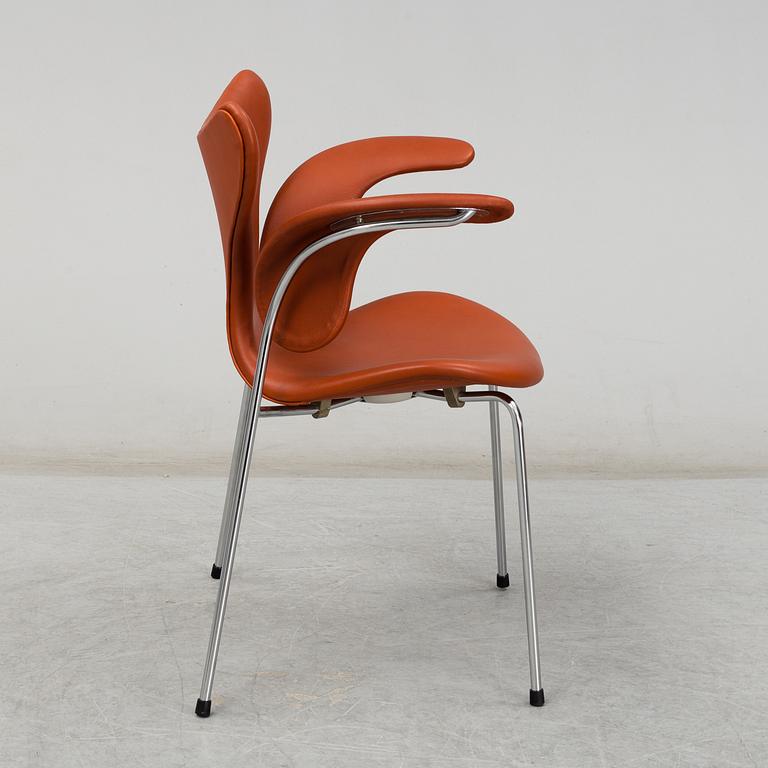 ARNE JACOBSEN, karmstol, "Liljan", Fritz Hansen, Danmark.