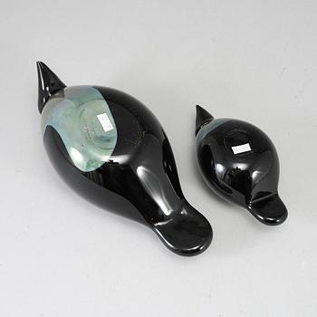 OIVA TOIKKA, lasilintu, 2 kpl, Raven (Korppi) 1998–2002 och 2012–2013, signeerattu O. Toikka Nuutajärvi.