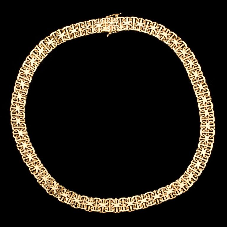 COLLIER, 18 k guld, x-länk, Svenska Guldvaruaktiebolaget T Be, Stockholm, 1963. Vikt ca 43 g.