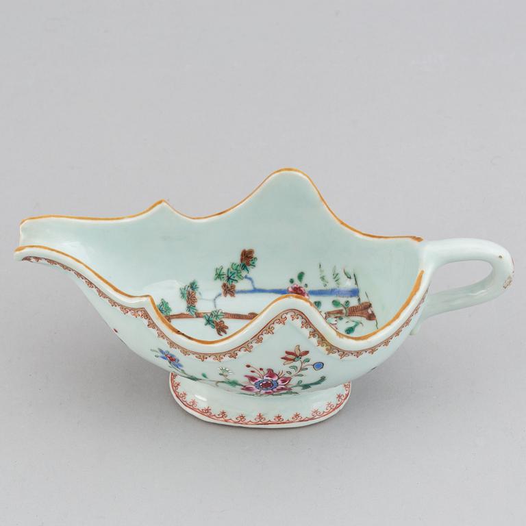 A famille rose sauce boat, Qing dynasty, Qianlong (1736-95).
