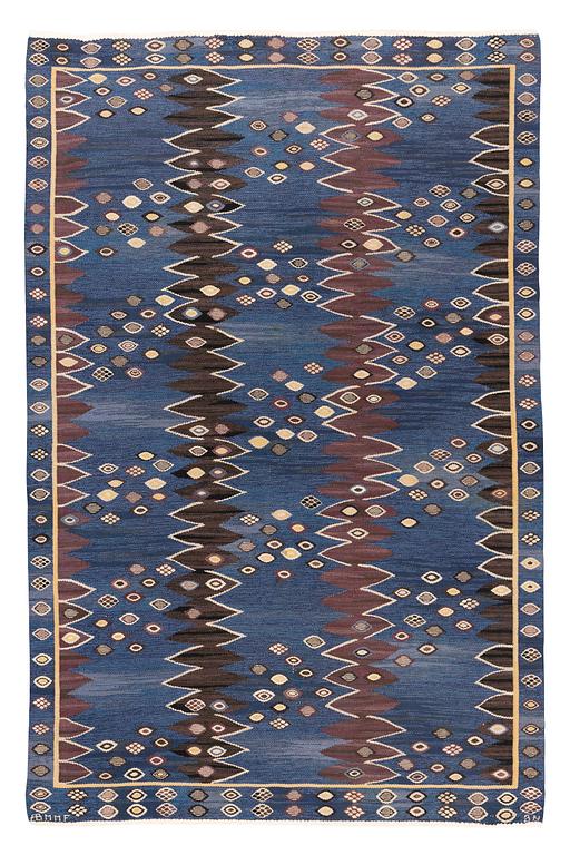 Barbro Nilsson, matto, "Snäckorna", flat weave, ca 312-313,5 x 200-204,5 cm, signed AB MMF BN.