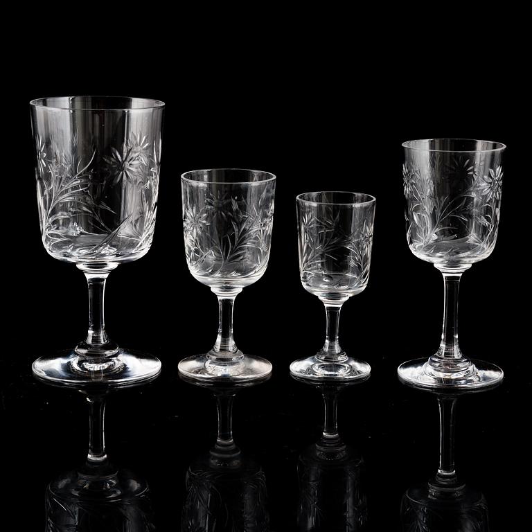 A cut glass service, 20th Century.  (62 pieces).