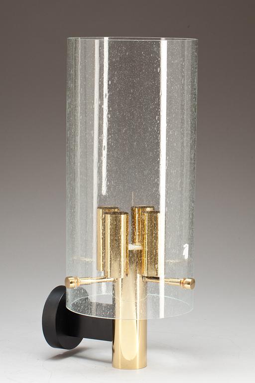 VÄGGLAMPA, Hans Agne Jakobsson.