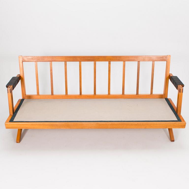 OLAVI HÄNNINEN,  SOHVA, "Bumerang", HMN Huonekalu Mikko Nupponen, Lahti 1960-luku.