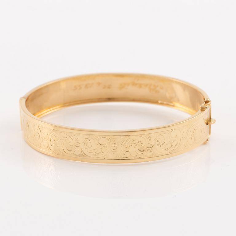 Arm ring 18K gold.