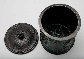 TOBAKSBURK, gjutjärn, 1900-tal.