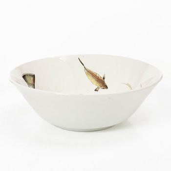 A 20-piece 'Fish' creamware serivice, Johnson Bros, England.