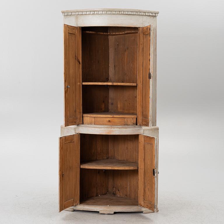 Corner cabinet, Gustavian, late 18th century.