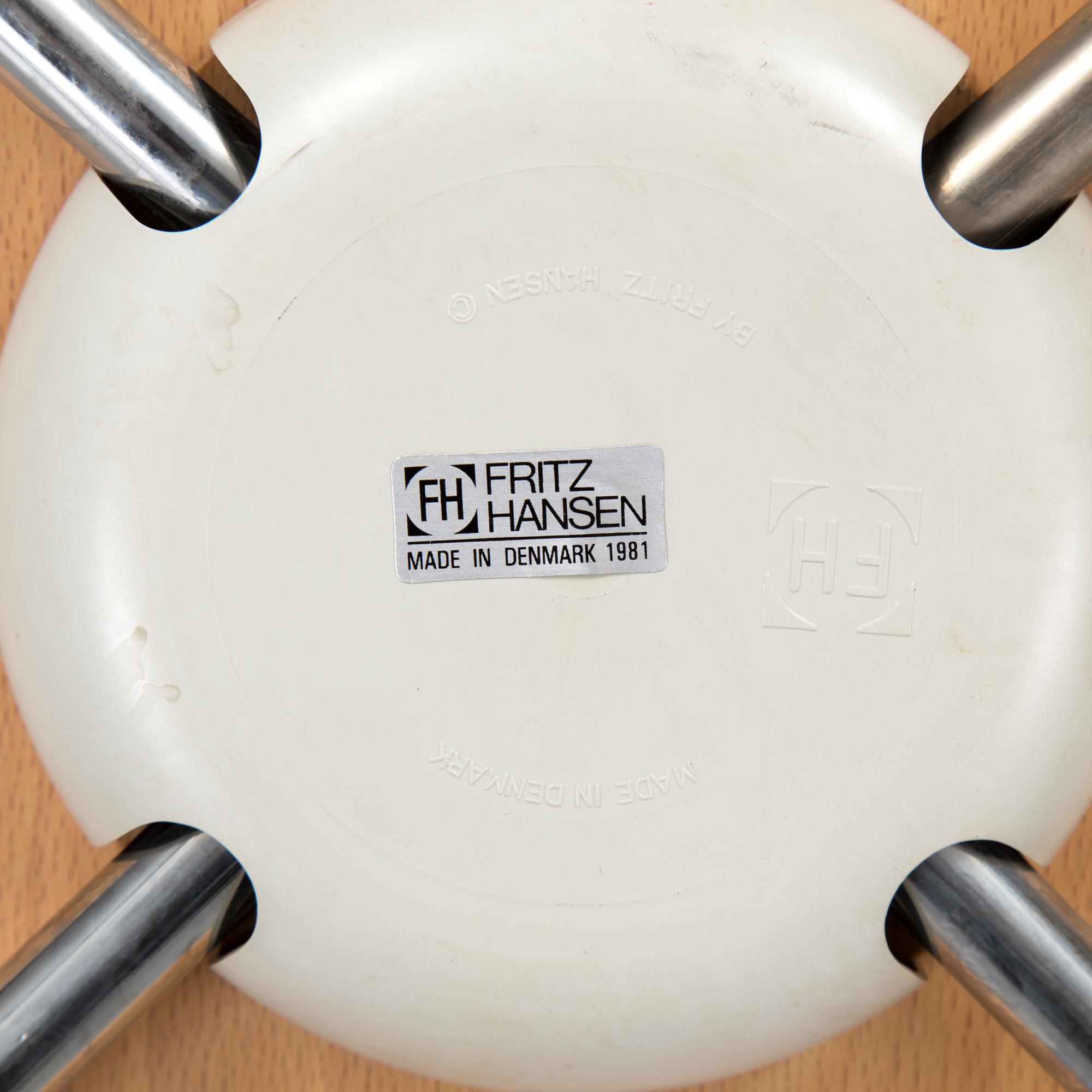 A set of 11 1980s  "Sjuan" chairs by Fritz Hansen.